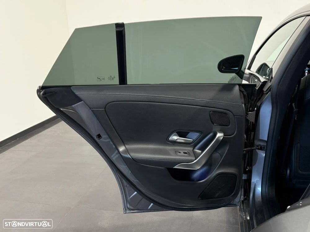 Mercedes-Benz CLA 180 d Shooting Brake Progressive Aut. - 43