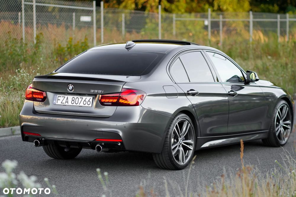 BMW Seria 3 335i Sport-Aut Sport Line - 15