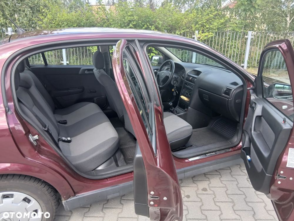 Opel Astra 1.2 Start - 4