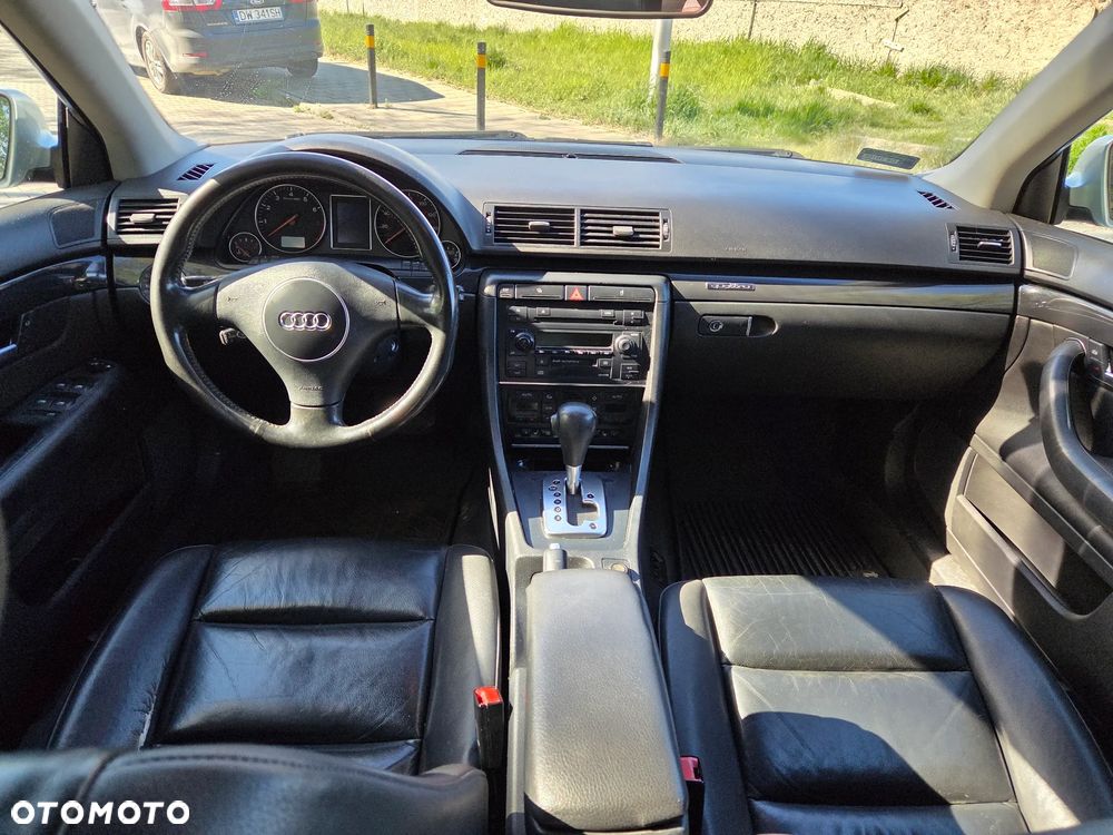 Audi A4 Limousine - 9