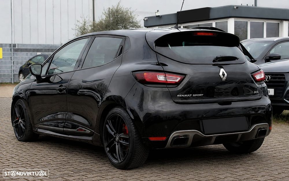 Renault Clio TCe 220 EDC R.S. Trophy - 5