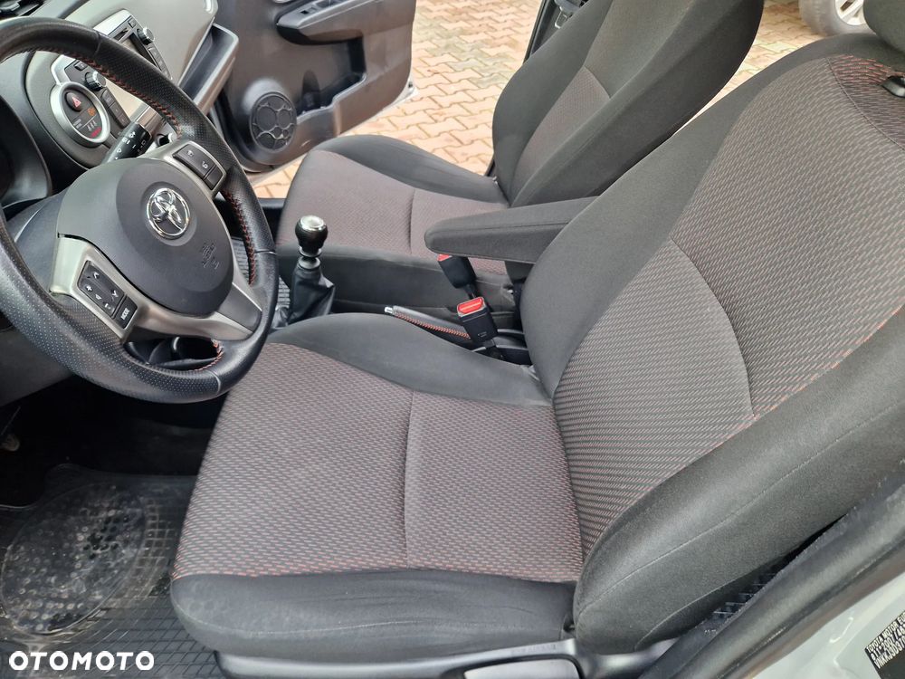 Toyota Yaris 1.33 Premium EU6 - 22