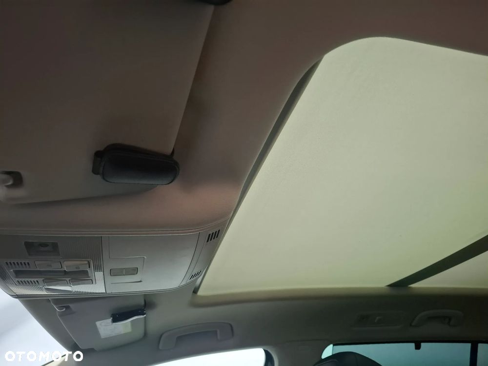 Volkswagen Passat 1.6 TDI SCR DSG Comfortline - 25