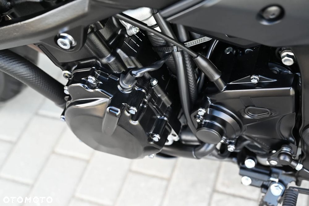 Suzuki GSX - 28