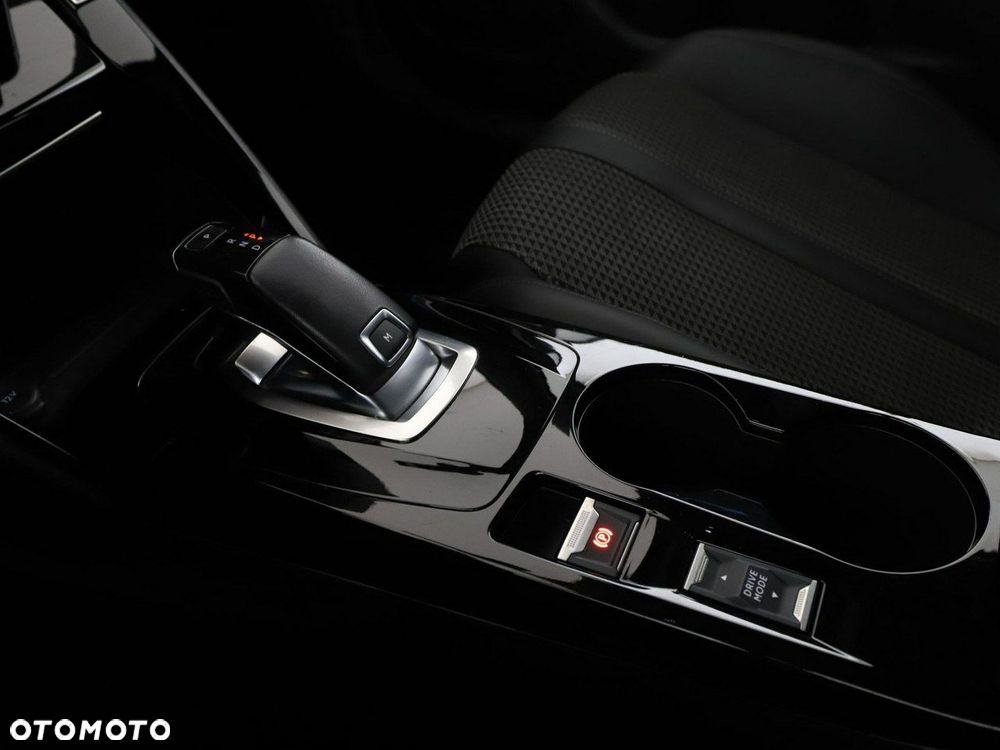 Peugeot 2008 1.2 PureTech GT Line S&S EAT8 - 28