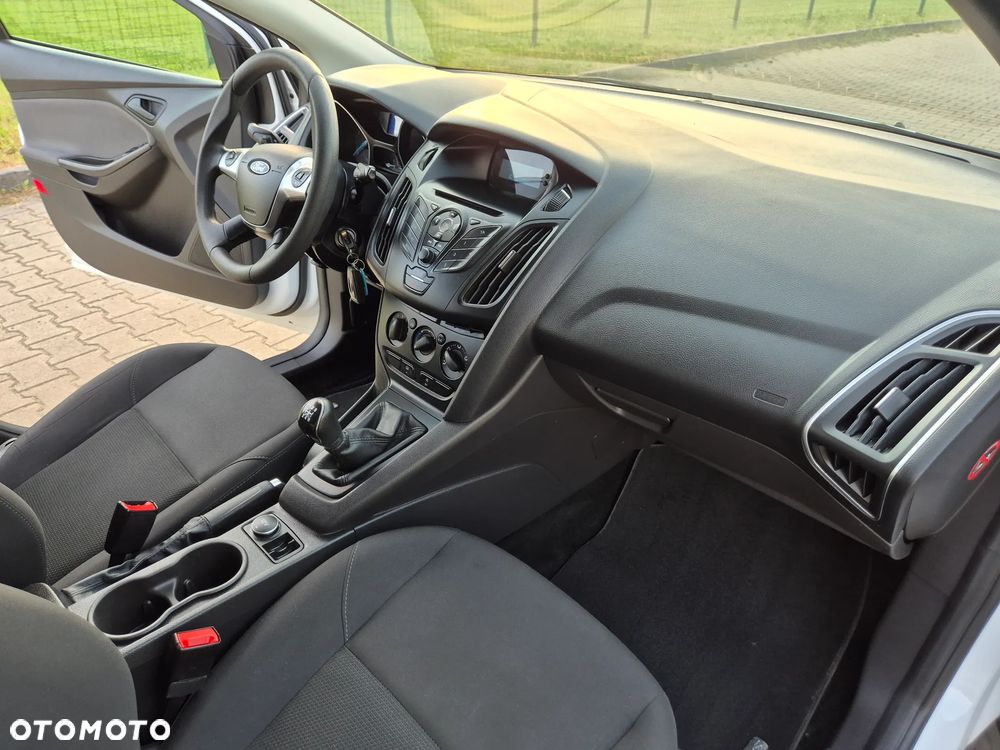 Ford Focus 1.0 EcoBoost Start-Stopp-System Ambiente - 28