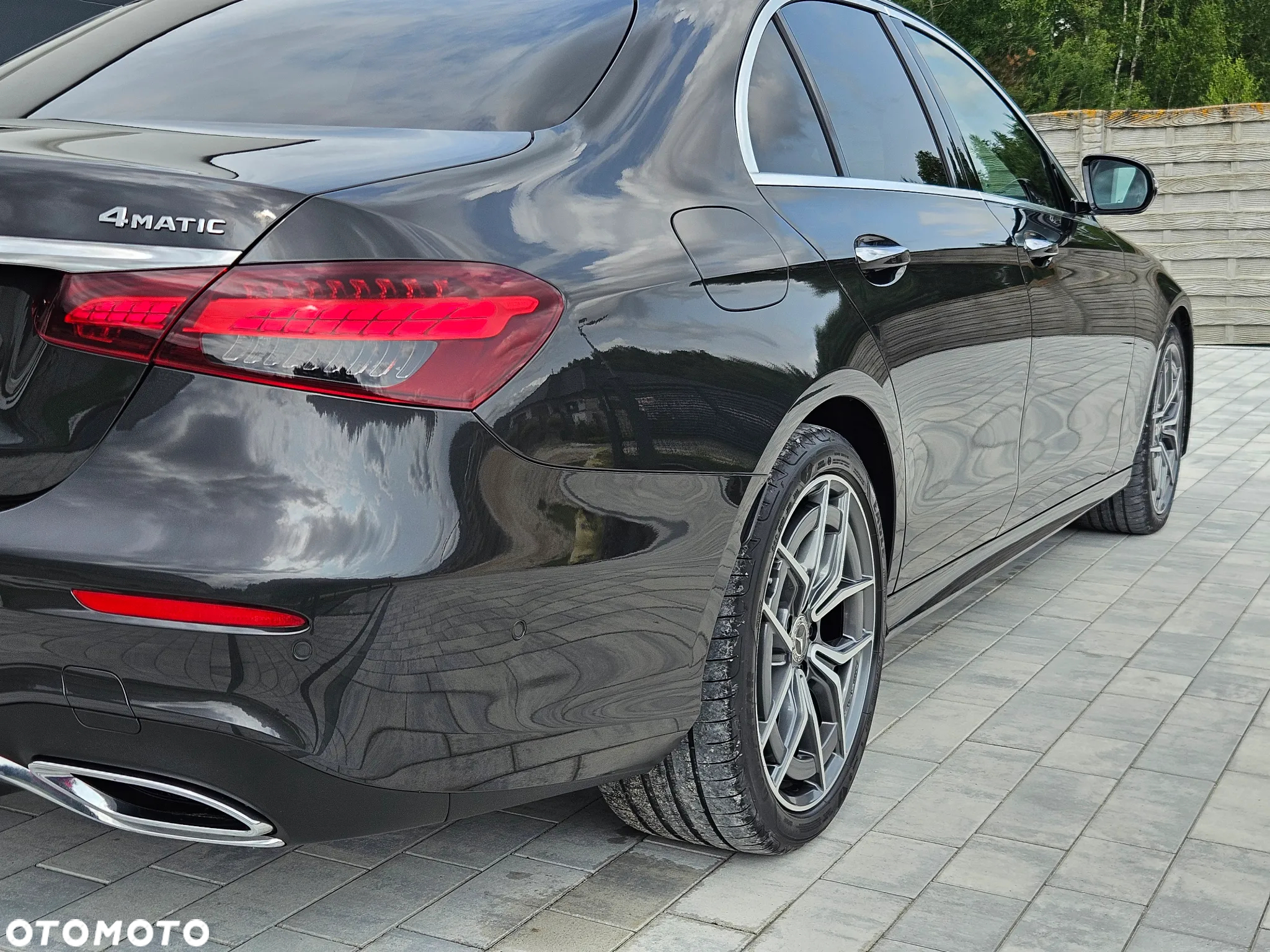 Mercedes-Benz Klasa E 220 d 4-Matic 9G-TRONIC - 14