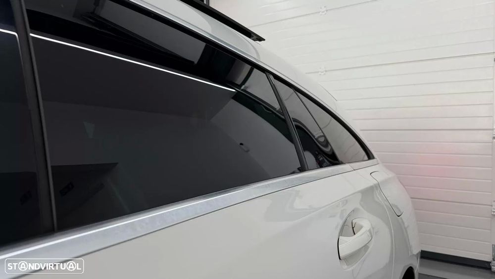 Mercedes-Benz CLA 200 d Shooting Brake AMG Line - 16