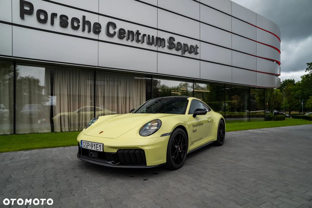 Porsche 911 Carrera T-Hybrid 4 GTS - 1