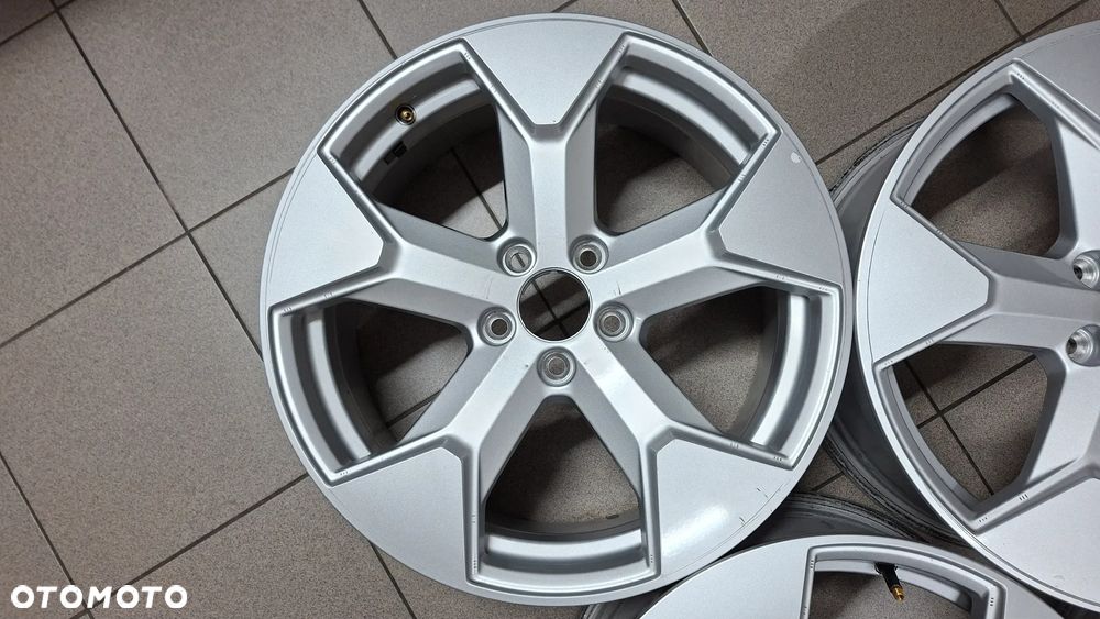Felgi Aluminiowe 18 Volvo EX30 5x108 ET 46 - 11