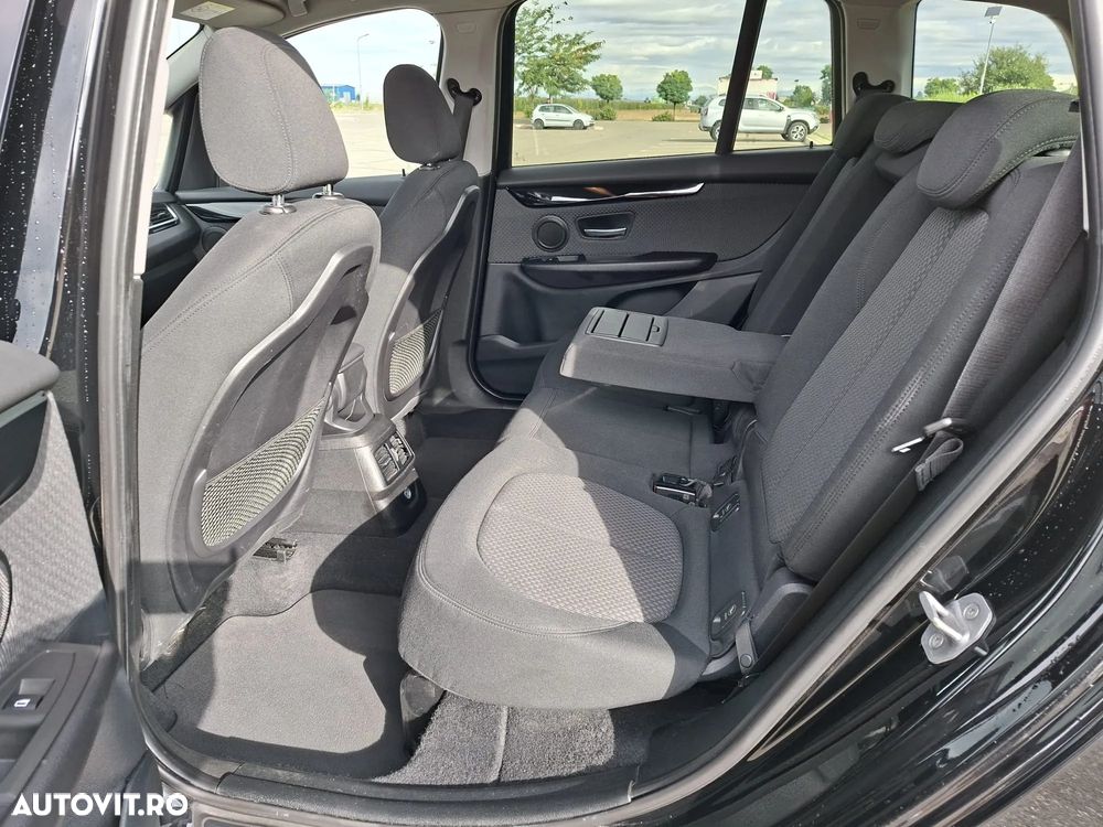 BMW Seria 2 218i Advantage - 9