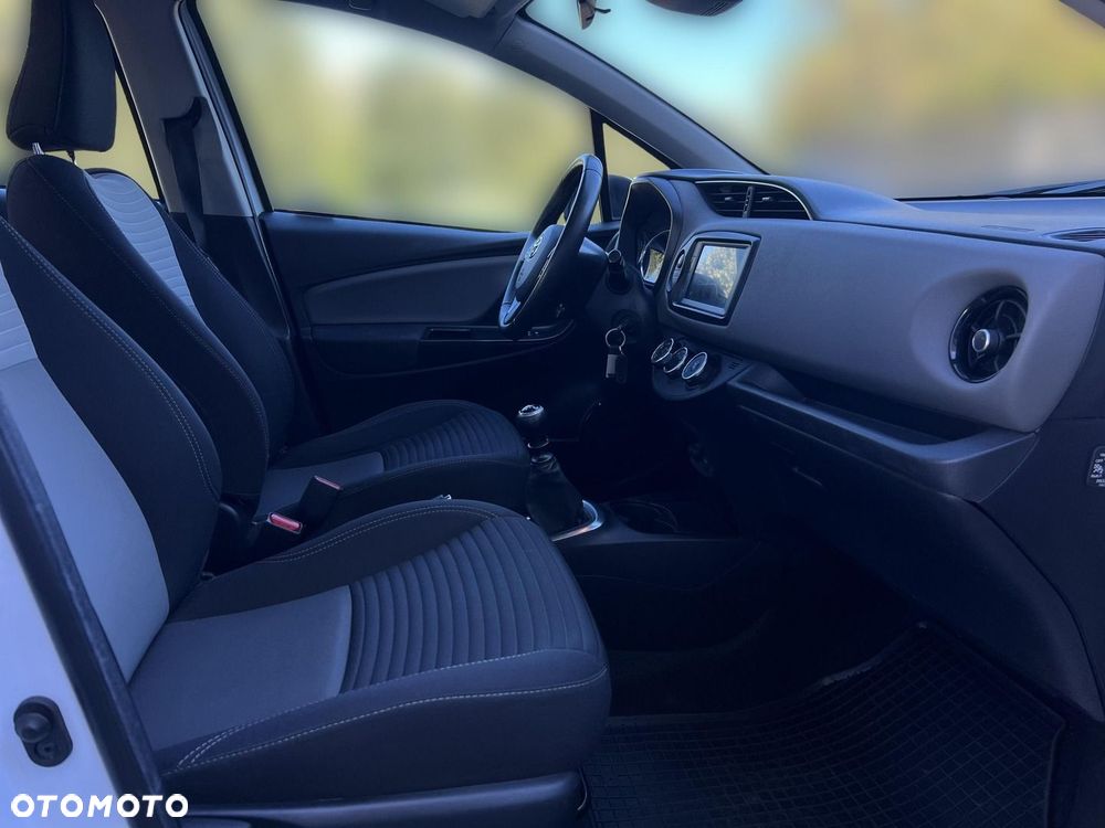 Toyota Yaris - 15