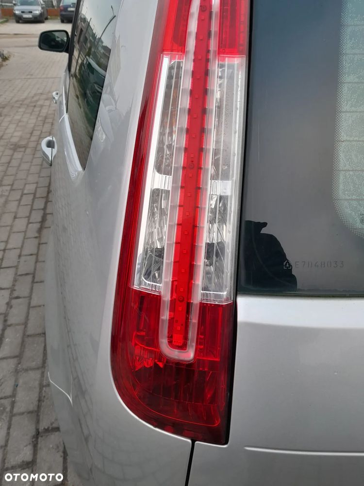 FORD C-MAX LIFT LAMPA TYLNA LEWA W BŁOTNIK - 3