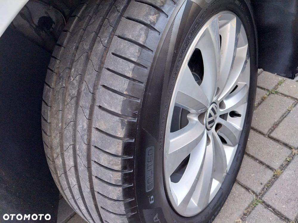 Volkswagen Passat 2.0 TDI DSG BlueMotion Technology Trendline - 13