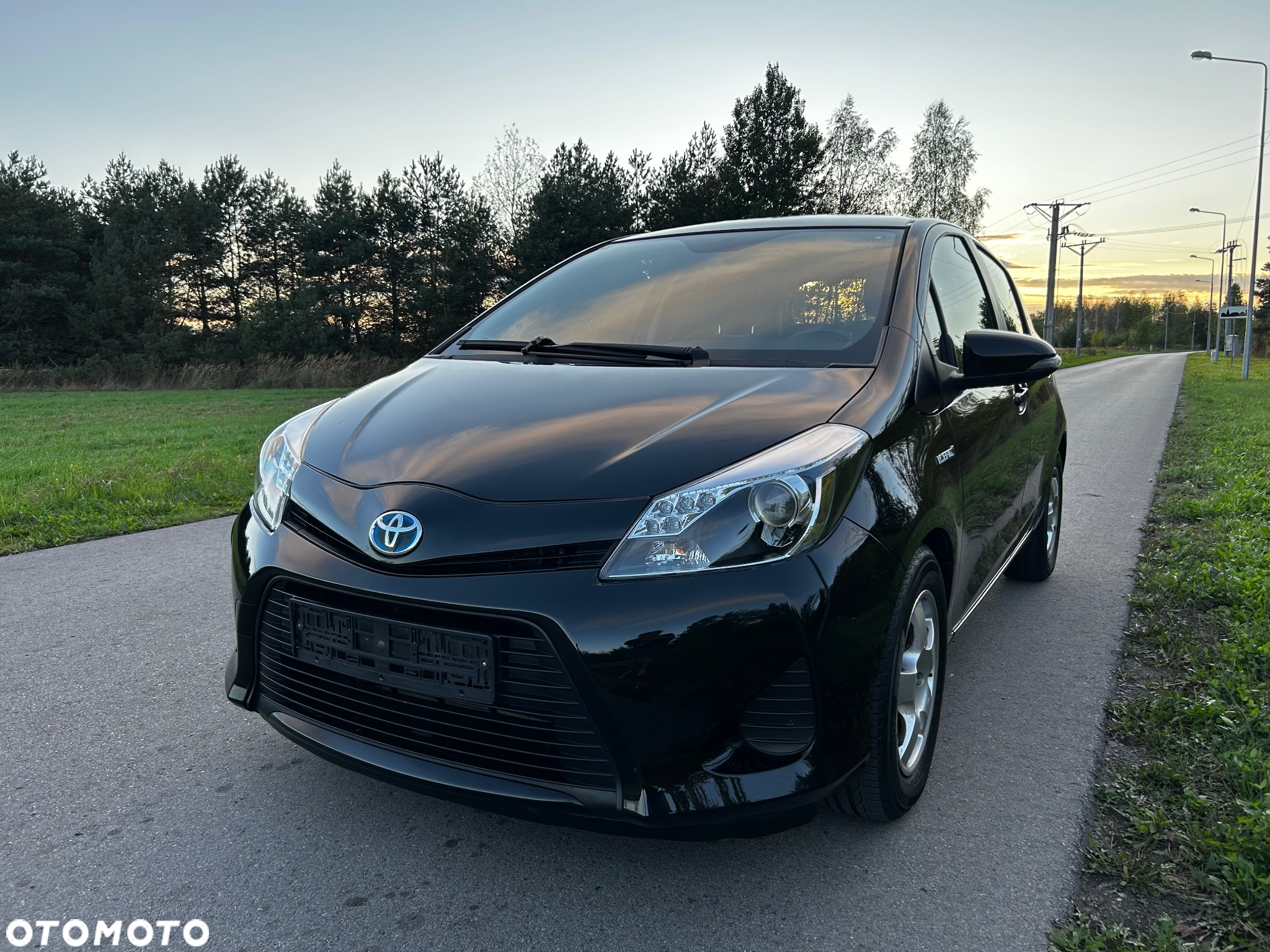 Toyota Yaris Hybrid 1.5 VVT-i - 11