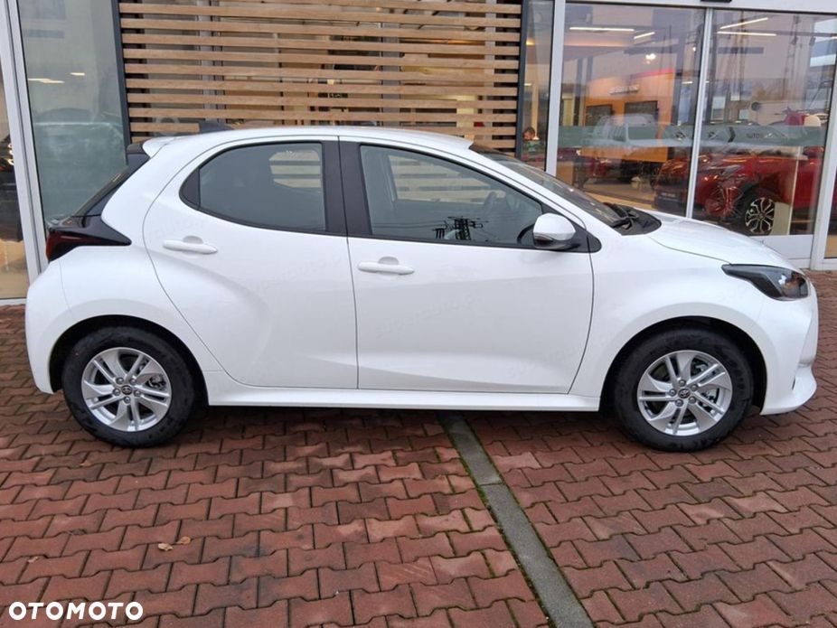 Toyota Yaris - 4