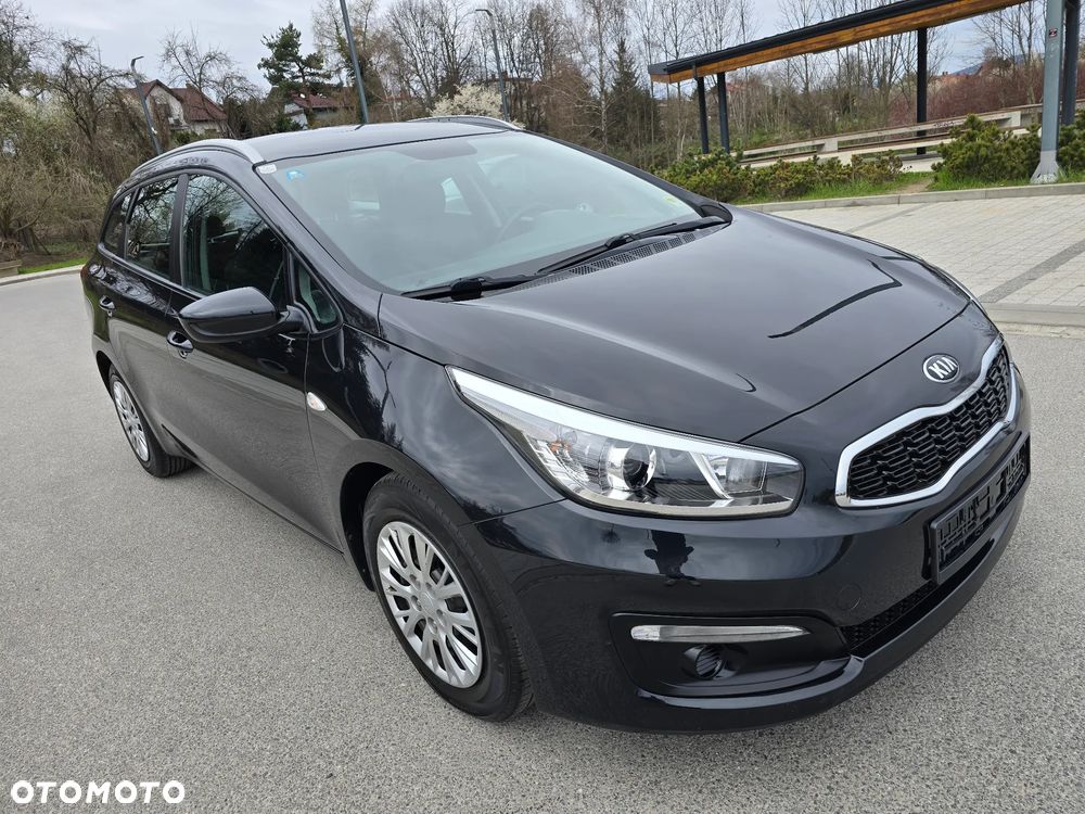 Kia Ceed 1.4 CRDi 90 Vision - 34