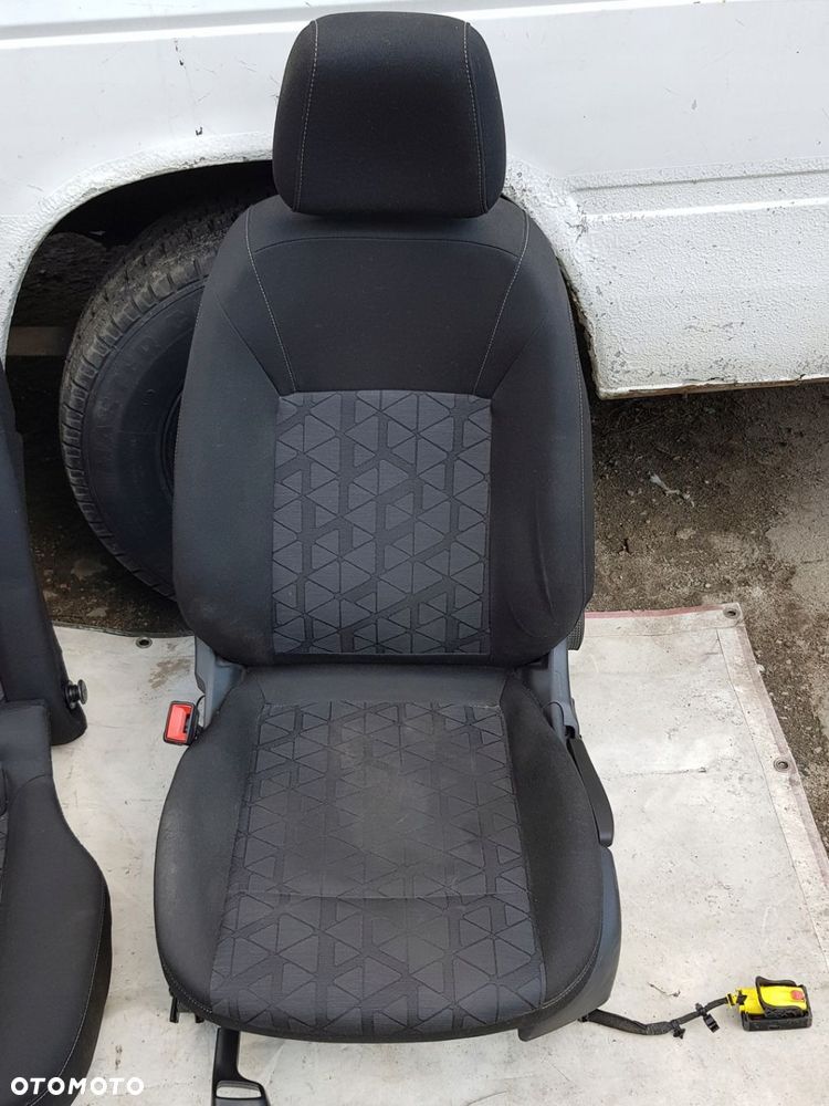 fotel tapicerka Opel Astra K - 5