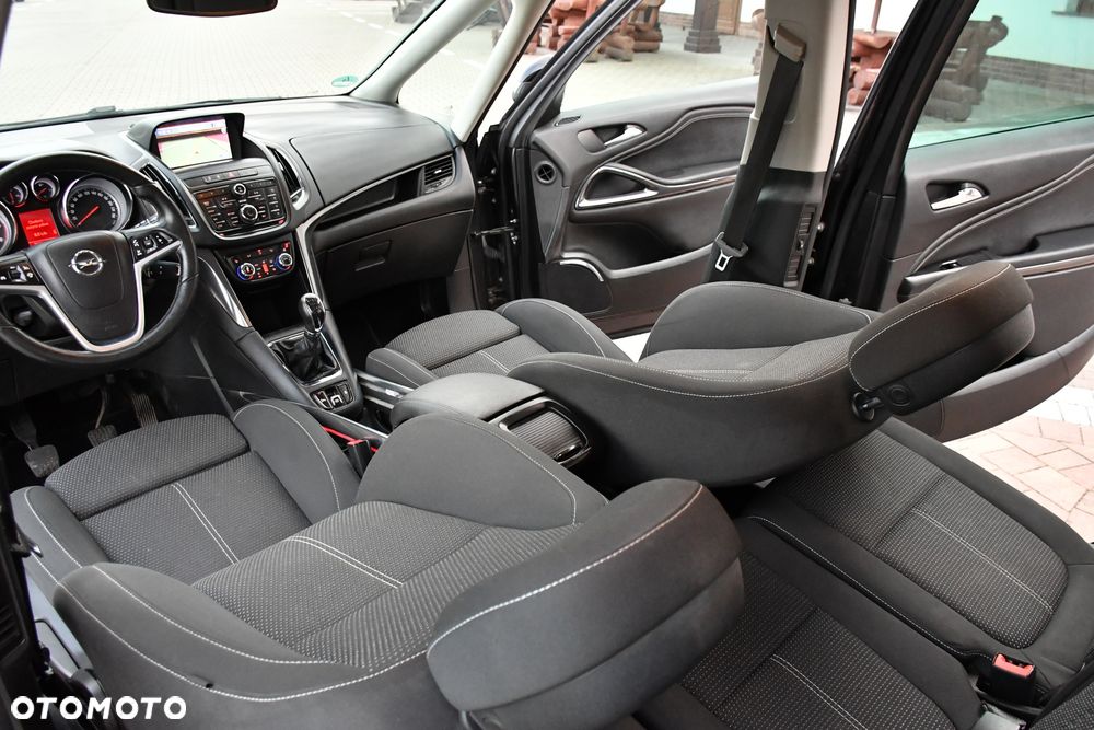 Opel Zafira - 26