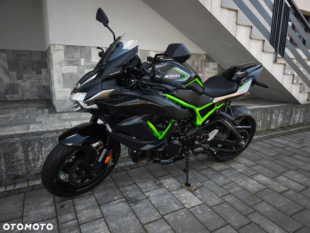 Kawasaki H2 - 4