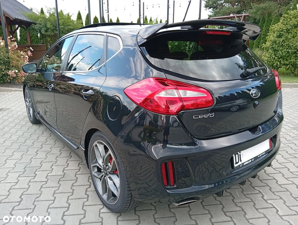 Kia Ceed 1.6 T-GDI GT-Track - 10