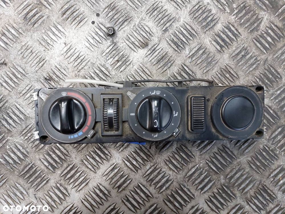 PANEL NAWIEWU MERCEDES-BENZ VITO W638 A0008306285 - 1