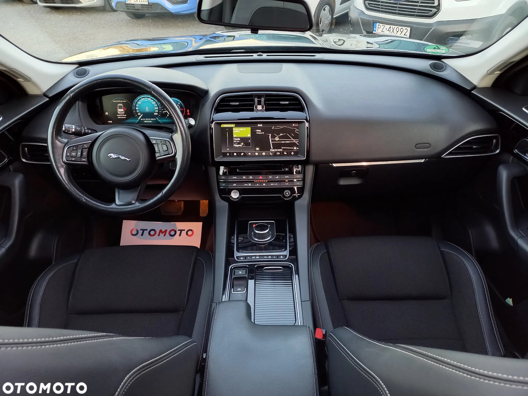 Jaguar F-Pace - 14