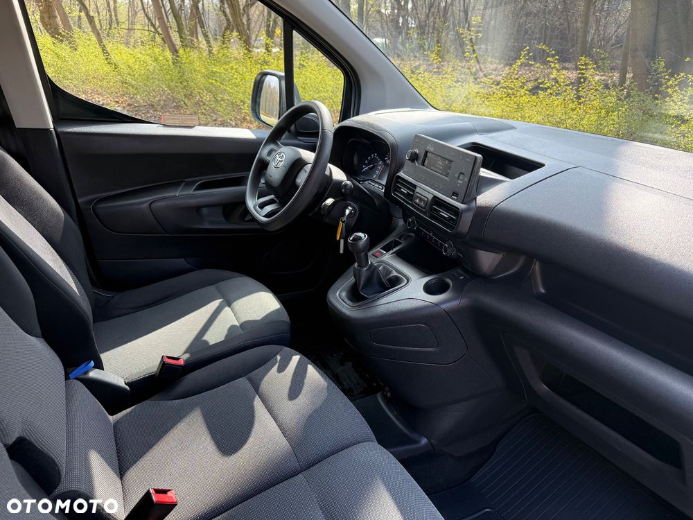 Toyota PROACE CITY - 31