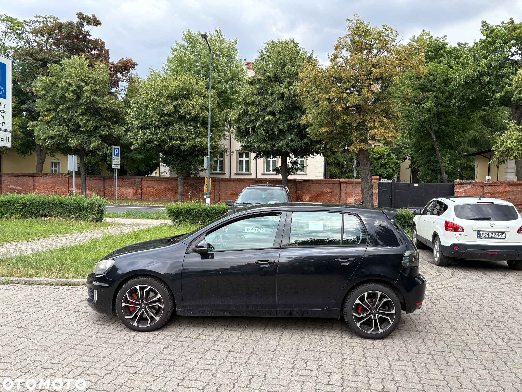 Volkswagen Golf - 8