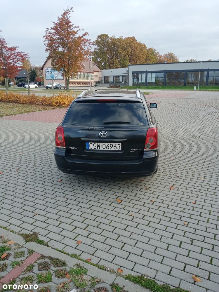 Toyota Avensis - 11