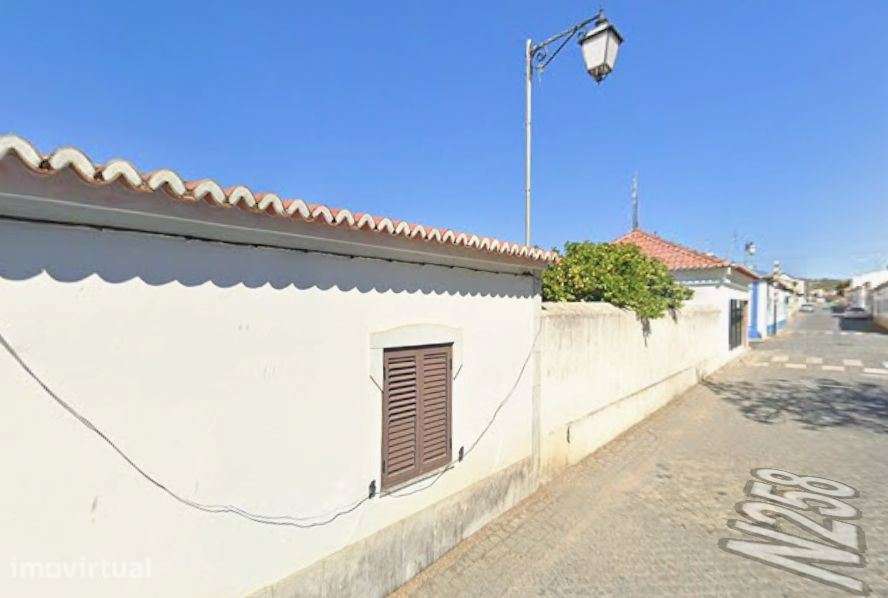 Moradia com 270m2, em terreno com 659m2, no centro (em frente ao ca... - Grande imagem: 5/28