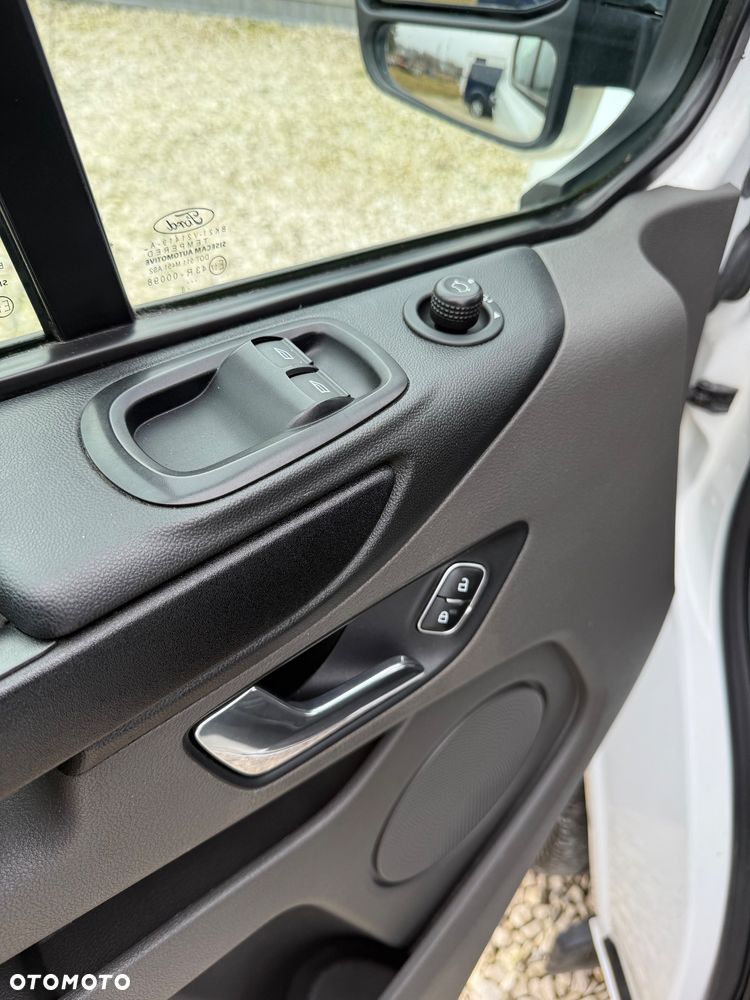 Ford Transit Custom - 28