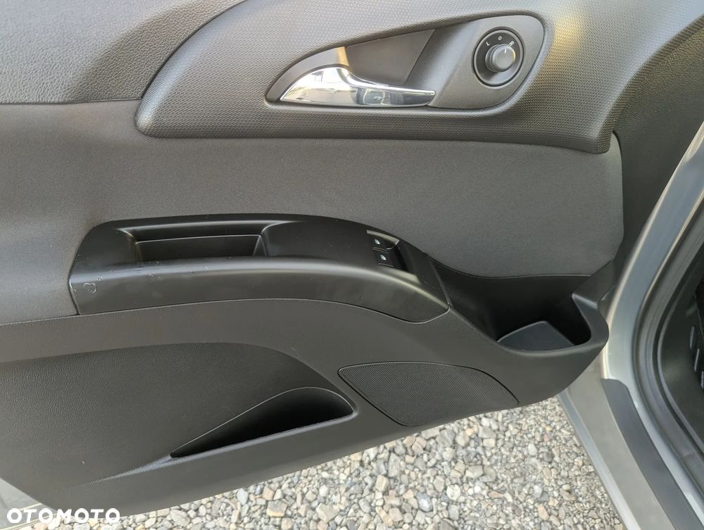 Opel Meriva 1.4 Innovation - 22