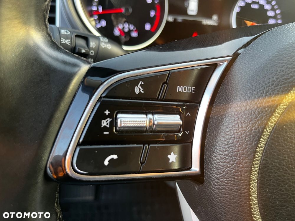 Kia Ceed 1.5 T-GDI M - 21