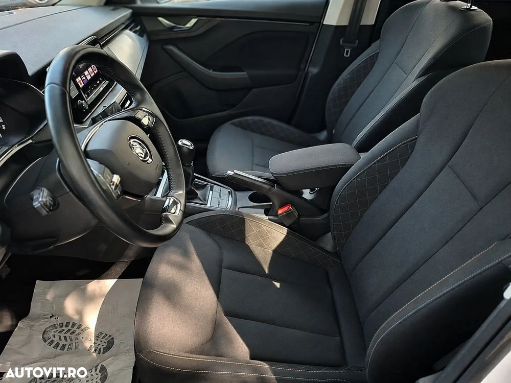 Skoda Kamiq 1.5 TSI Ambition - 13