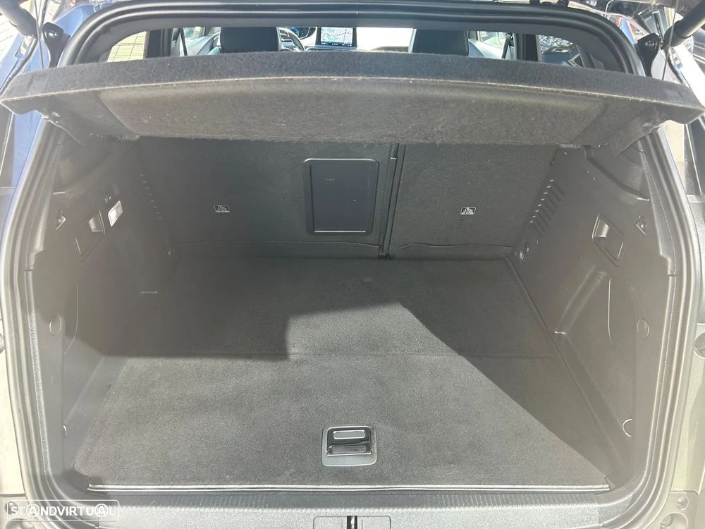 Peugeot 3008 1.6 Hybrid4 GT Line e-EAT8 - 29
