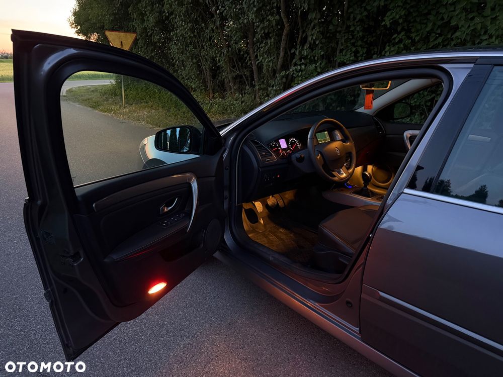 Renault Laguna 2.0 Limited - 11