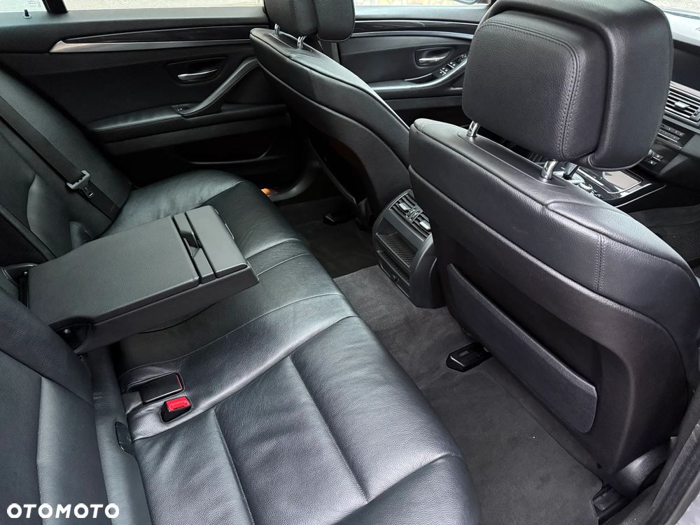 BMW Seria 5 520d Luxury Line - 15