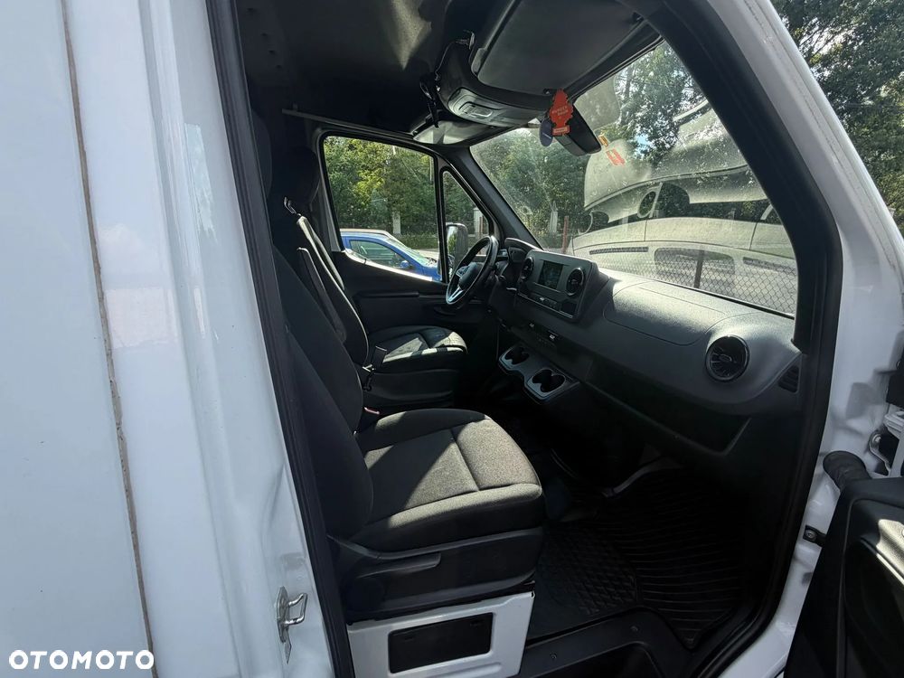 Mercedes-Benz Sprinter 319 CDI - 10