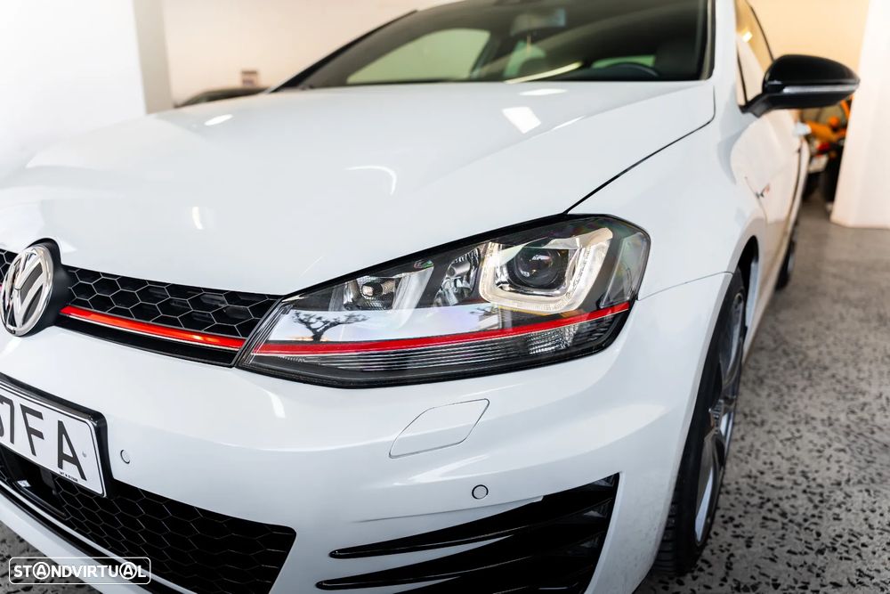 VW Golf GTI Performance BlueMotion DSG - 40