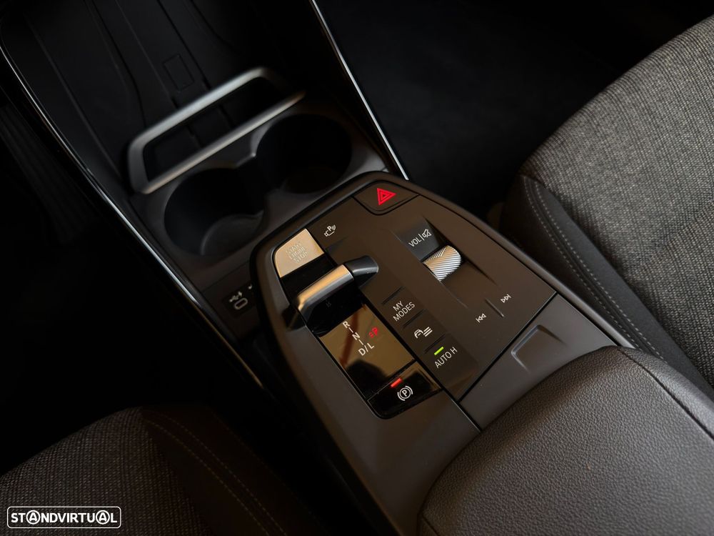 BMW 218 Active Tourer i Line Luxury Auto - 23