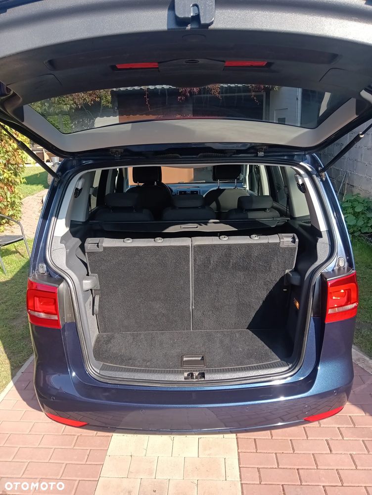 Volkswagen Touran - 33