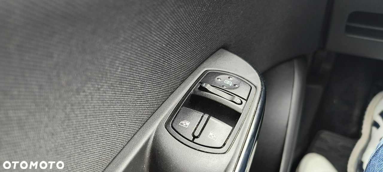 Opel Corsa - 23
