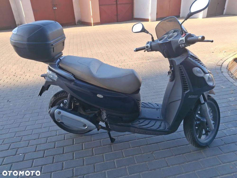 Piaggio Carnaby - 2