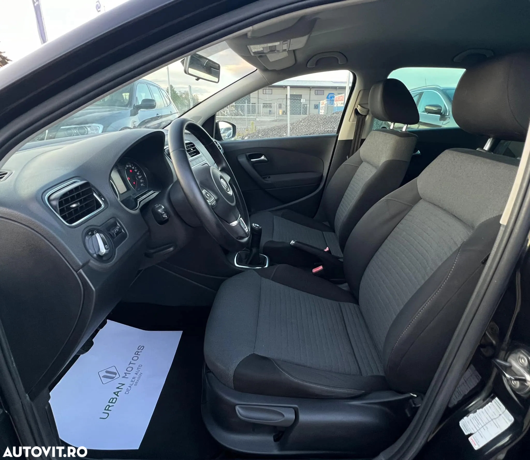 Volkswagen Polo 1.6 TDI Comfortline - 4