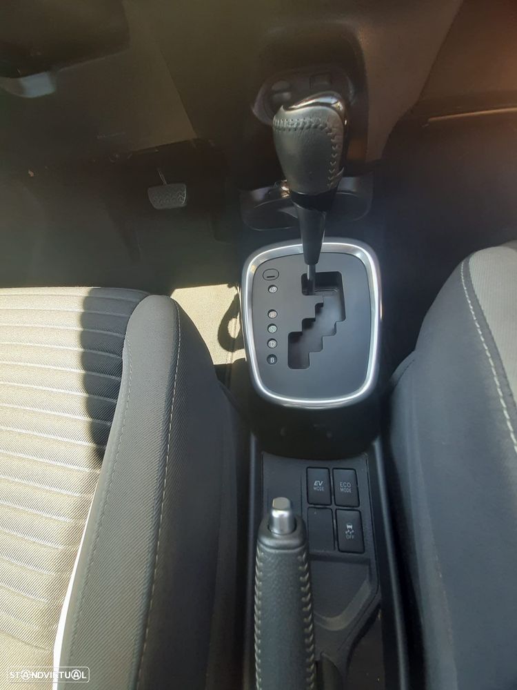 Toyota Yaris 1.5 HSD Square Collec.Grey - 4