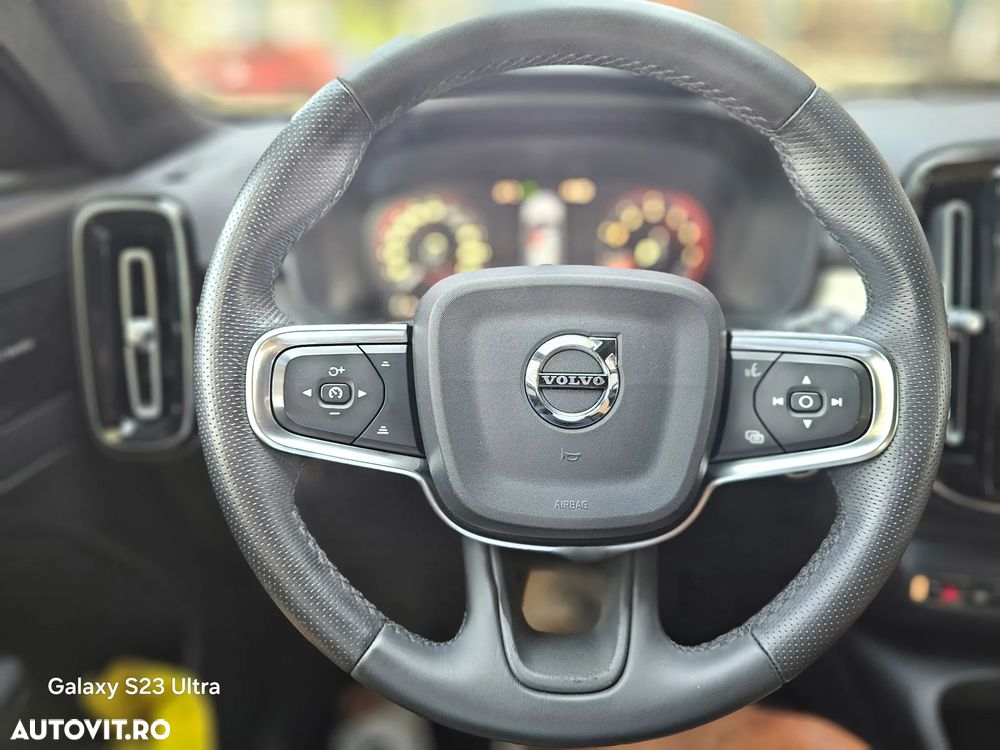 Volvo XC 40 T4 Geartronic Inscription - 26