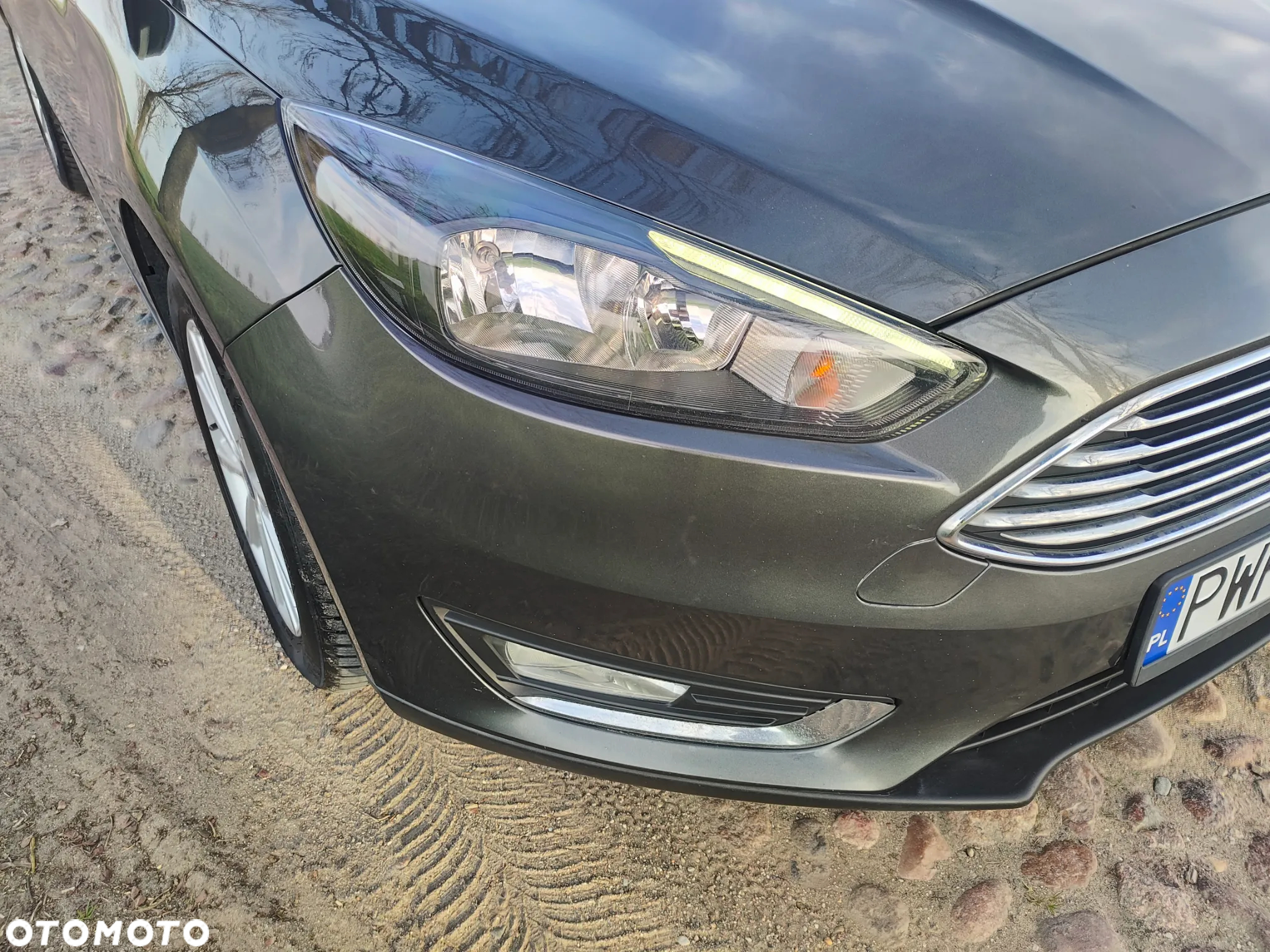 Ford Focus 1.5 EcoBlue Start-Stopp-System TITANIUM DESIGN - 4
