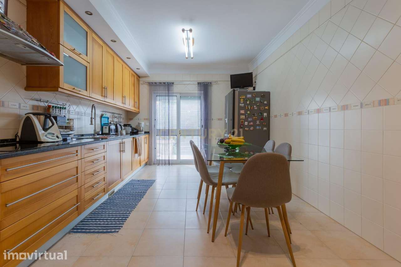 Moderna Moradia T4 em S. Simão, Azeitão . Setúbal, com grande piscina! - Grande imagem: 5/23