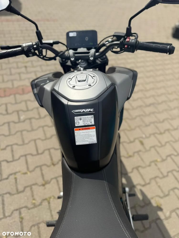 CFMoto NK - 12